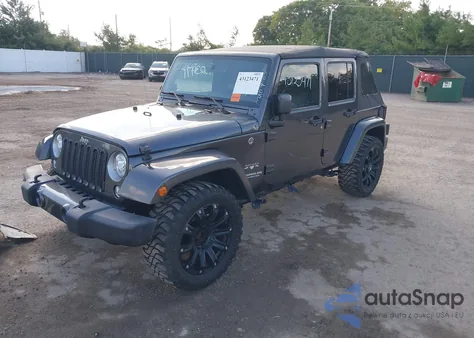 2017 Jeep Wrangler Unlimited Sahara 4X4 из США, поврежденный, VIN 1C4HJWEG6HL732149